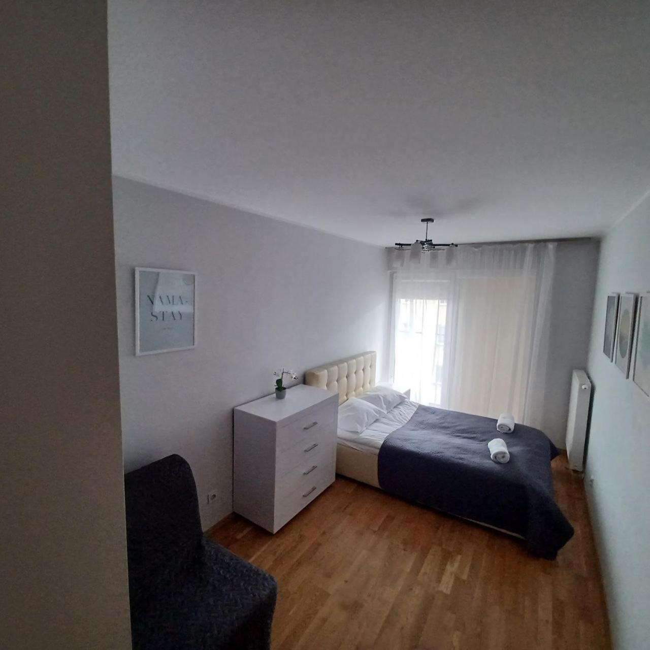 Apart City Center - 3 Rooms - Parking Place Breslavia Exterior foto